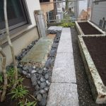 施工後（4）白御影石のアプローチ