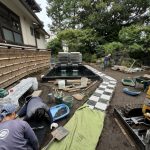 施工中（8）　瓦の園路